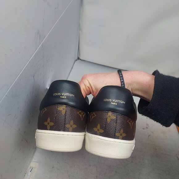 Louis Vuitton MENS Low Top Luxembourg LV Monogram Brown Sneaker - Picture 10 of 10